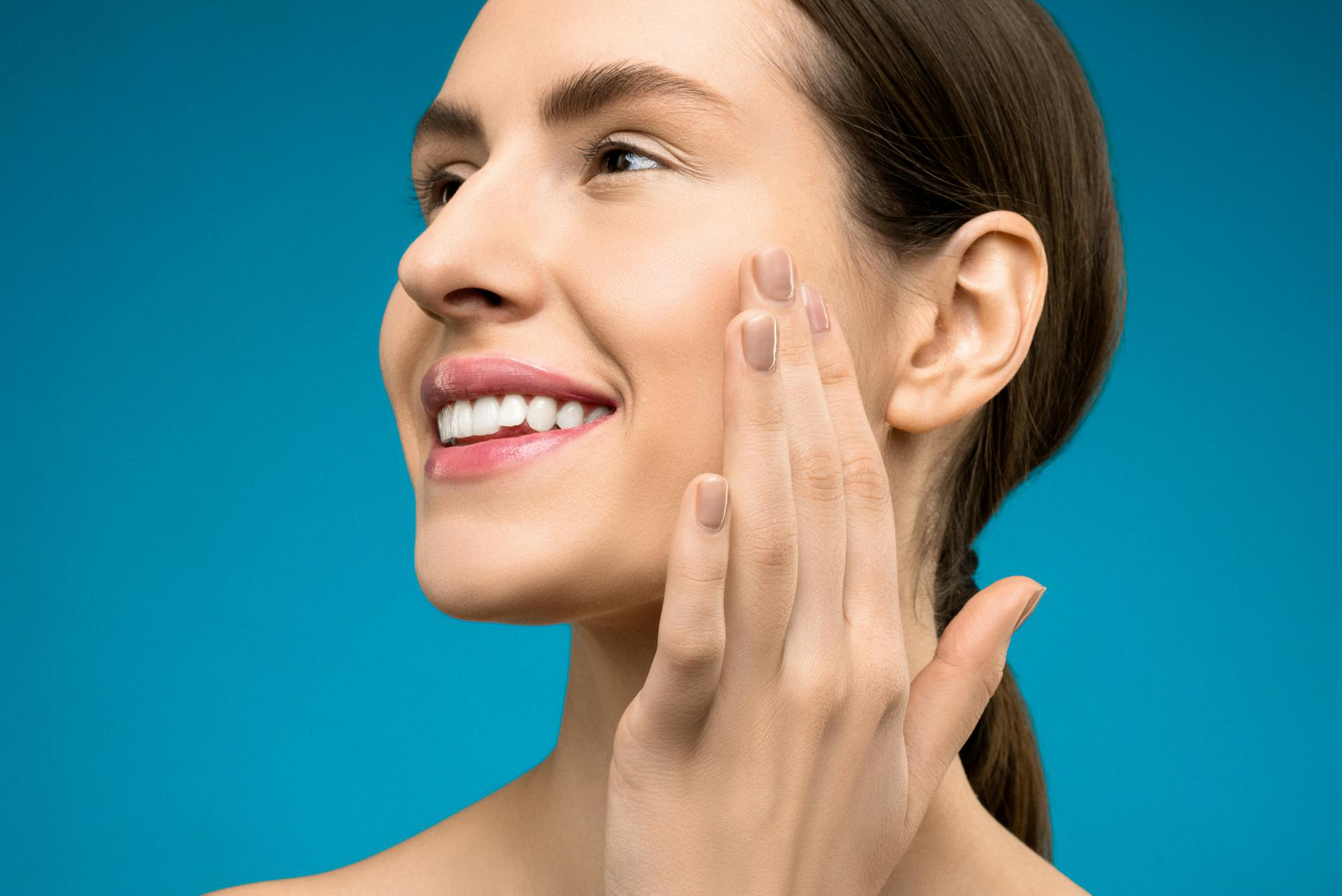 Full upper jaw restoration using the All-on-4 protocol