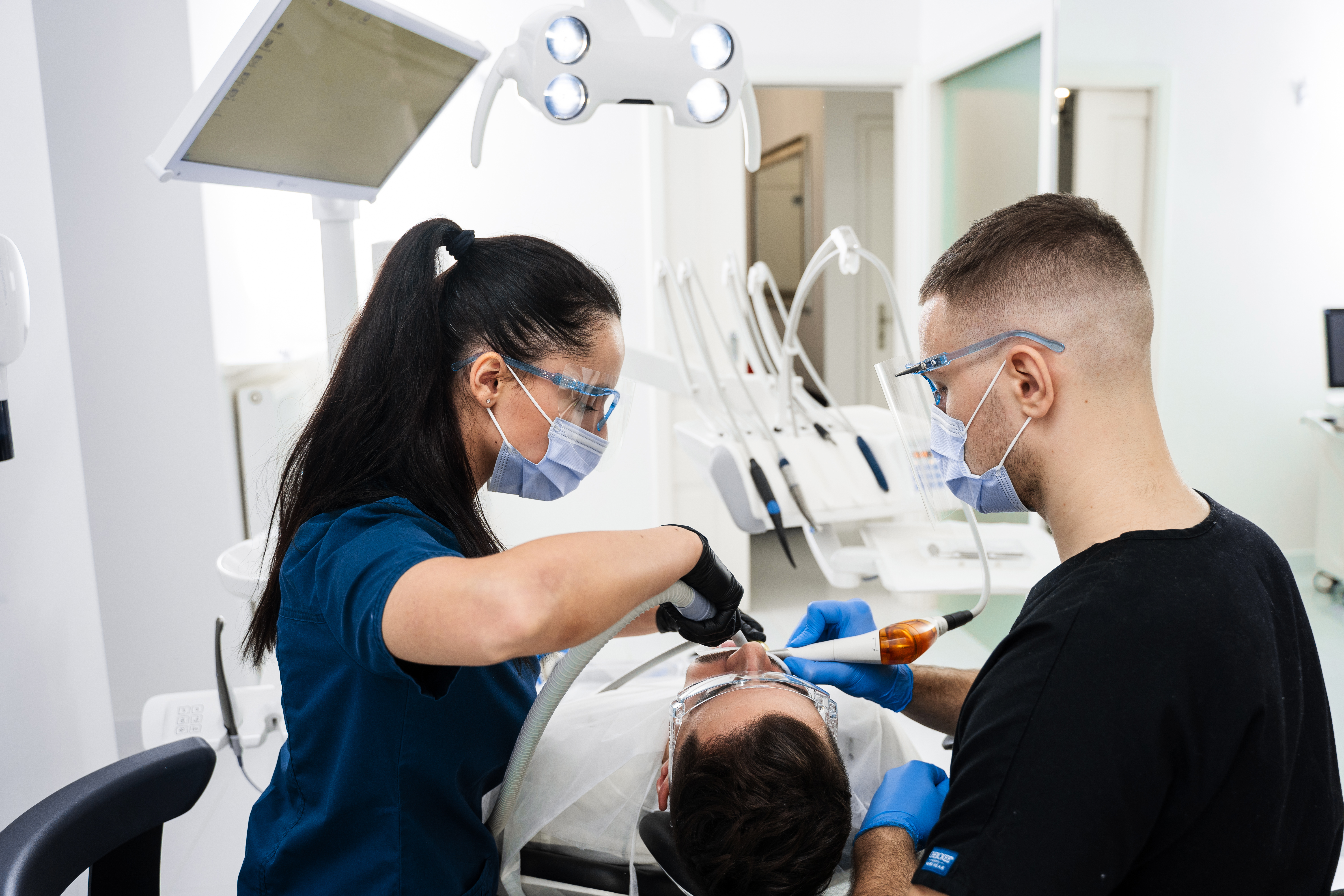 Air Flow Teeth Cleaning