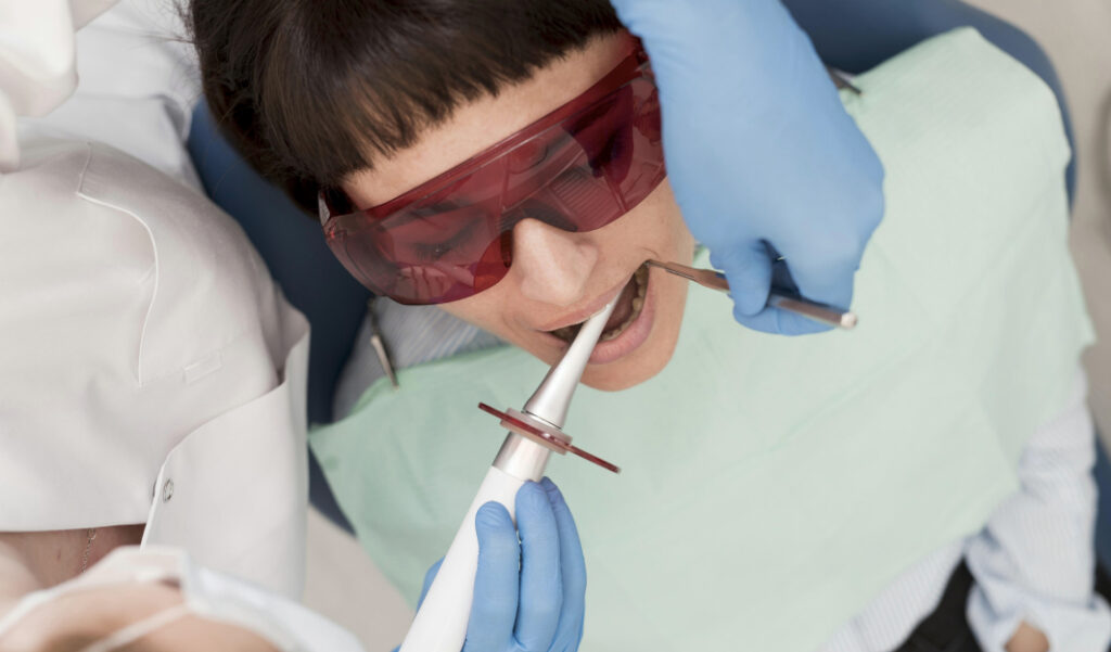 Periodontal disease – causes, symptoms, treatment options