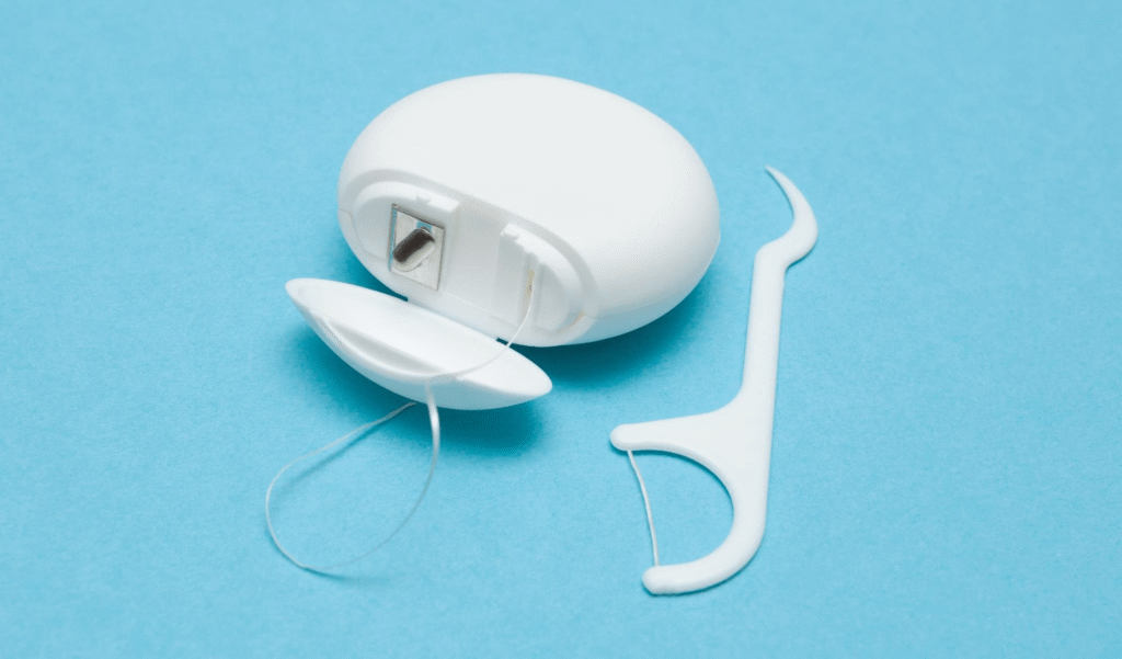 What Is the Right Way to Floss – A Step-by-Step Guide