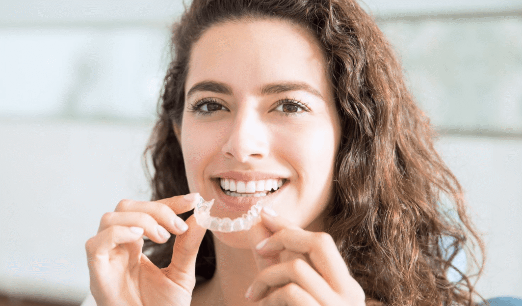 Invisalign vs Fixed Braces – What to Choose?