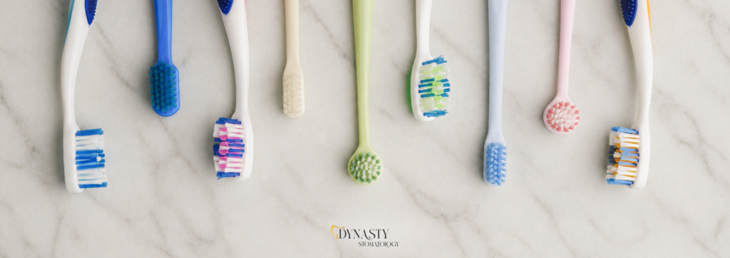 Which Toothbrush Should You Choose? A Practical Guide for Children and Adults